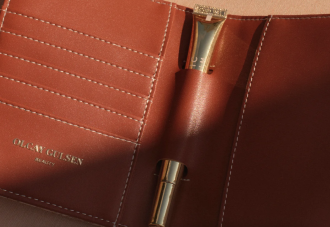 Olcay Gulsen Beauty Voyage Voyage Passport Holder
